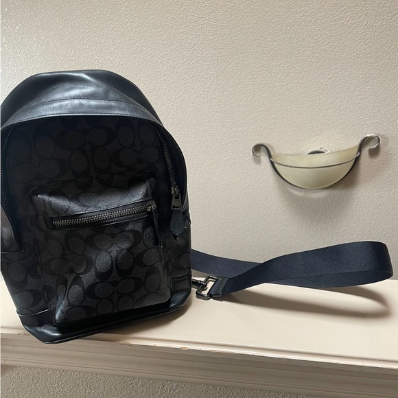 Coach Bag - Picture 2 of 3